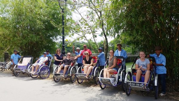 Hue street food tour by cyclo- Best Hue City Tour