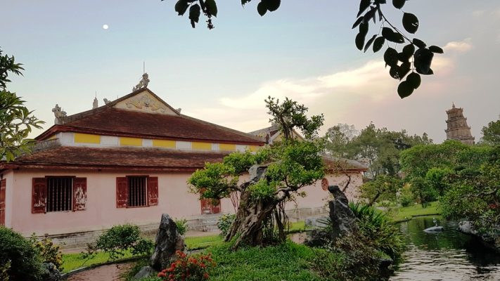 Top 4 beautiful pagodas in Hue- Best Hue City Tour Travel