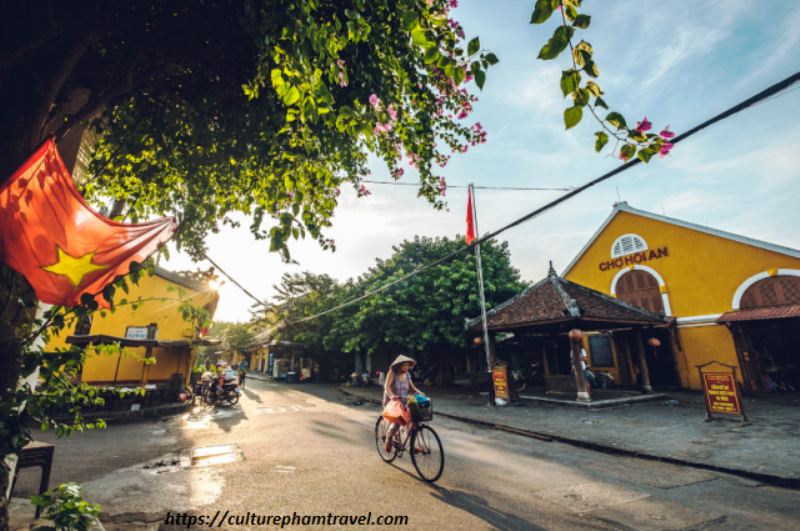 Hoi An Central Market- Best Hue City Tour Travel