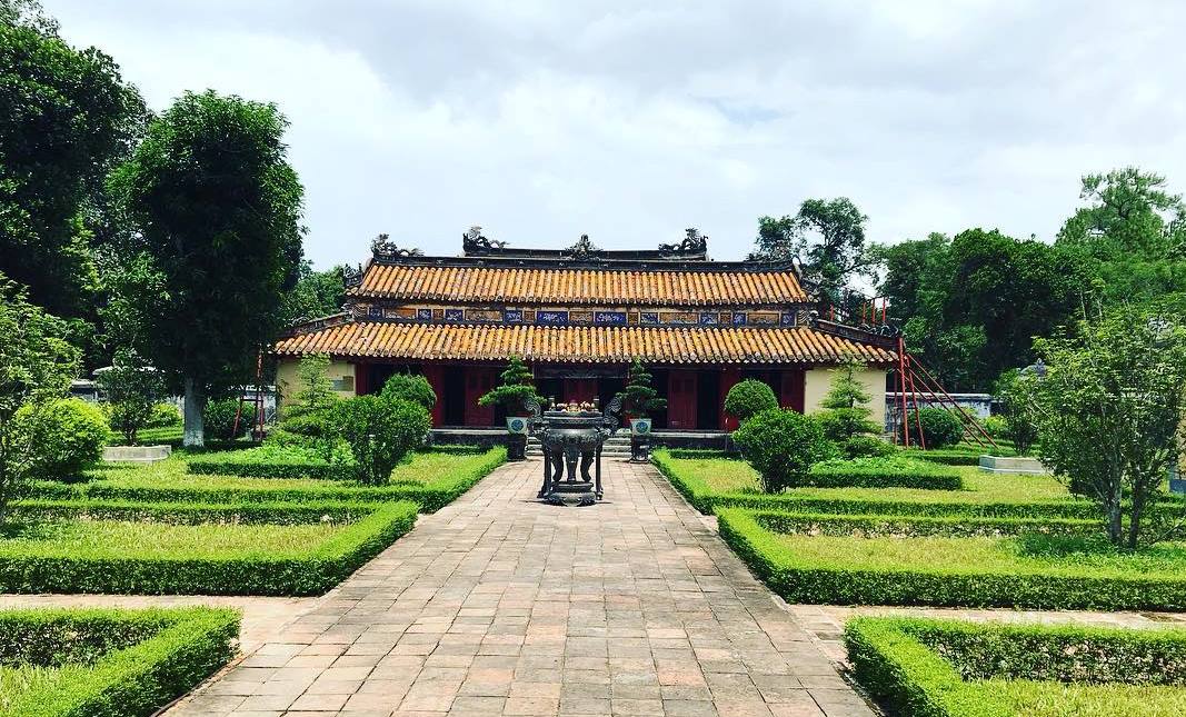 Hue Royal Tombs Under The Nguyen Dynasty - Best Hue City Tours