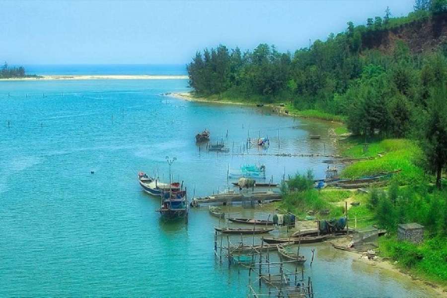 Tu Hien Estuary Cau Hai Lagoon - Best Hue City Tour
