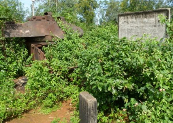 Hoi An to Vinh Moc Tunnels Private Car- Best Hue City Tour Travel