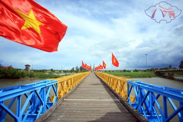 Hien Luong Bridge