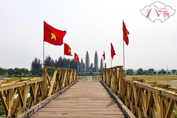 Hien Luong Bridge