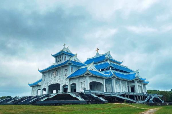 Hue to La Vang Holy Land By Private Car- Best Hue City Tour Travel