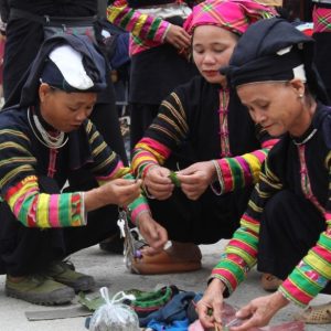 Halong Bay to Cao Bang by private car-Best Hue City Tour Travel