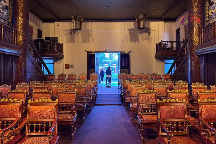 Hue Royal Theater - Duyet Thi Duong Royal Theater - Best Hue City Tour