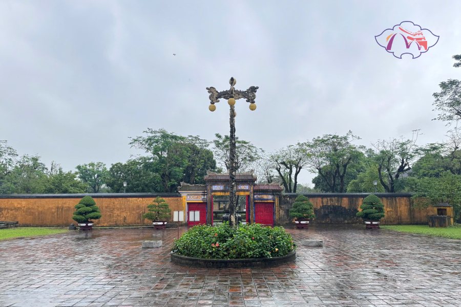 Hue Royal Theatre Opening Hour - Best Hue City Tour