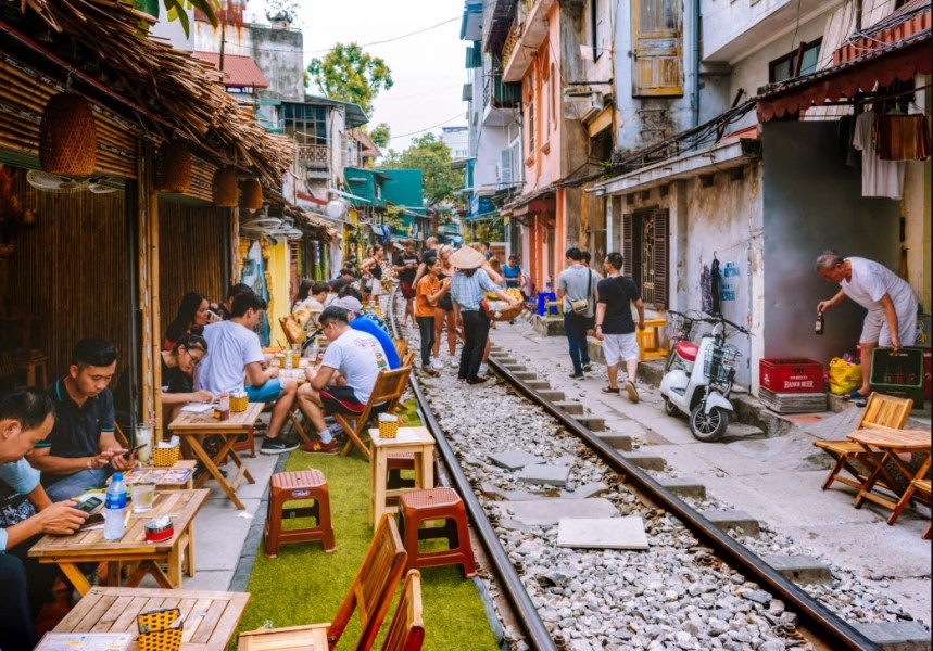 Mu Cang Chai to Hanoi by private car- Best Hue City Tour Travel