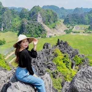 private car Hai Phong to Ninh Binh - Best Hue City Tour