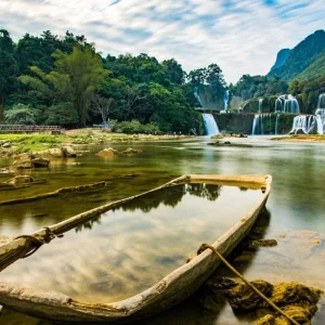 Private car Cao Bang to Ha Giang - Best Hue City Tour